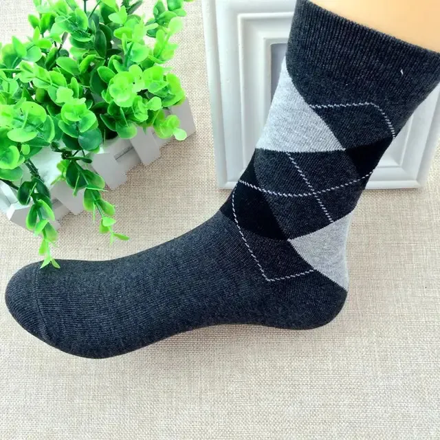 1 par Autumn Winter High Quality Men Business Cotton Socks For Man Diamond Plaid Long Mane Crew Sock Meias Calcetines 240112 2716