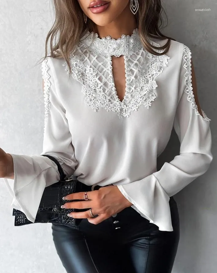 Women's T Shirts Spring Fashion Bluses 2024 Elegant Pendling Keyhole Neck Crochet Spets Cutout Top Plain Long Sleeve