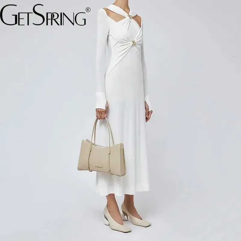 GetSpring женское платье осень с открытыми плечами дизайн металлическая пряжка вязаный длинный винтажный длинный рукав с высокой талией тонкий 240111