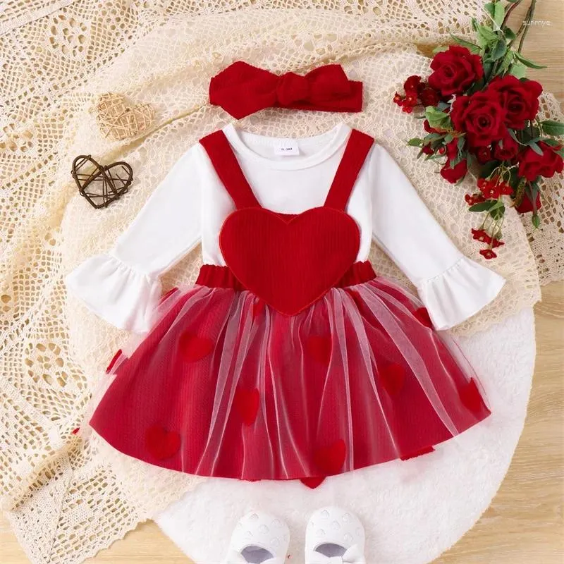 Kläderuppsättningar Citgeespring Valentine's Day Infant Girl Outfit Flare Lång ärm Romper Heart Suspender kjol och Bow pannbandsset