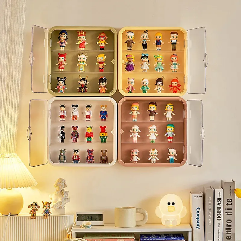 An der Wand montierte Vitrine, transparente Acryl-Blindbox, Schmuckfiguren-Vitrine, Figurenständer, Staub-Display-Beweis, Puppenspielzeug-Aufbewahrungsbox 240111