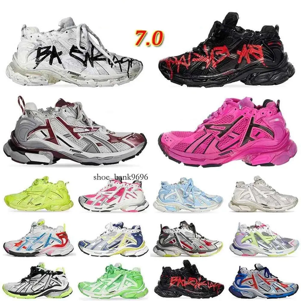 7.0 Runner Designer Mulheres Homens Correndo Sapatos Paris Luxo Transmitir Sentido Retro Treinadores Preto Branco Desconstrução Borgonha Tênis Casuais Jogging Caminhadas