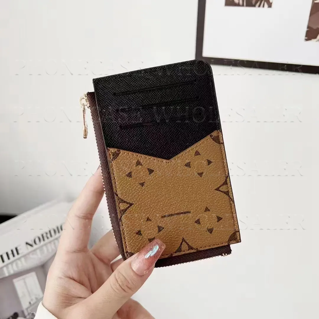 Luxury Leather Romy L حامل بطاقة Cover Cover Bus Bank Cases Mini Wallet Hi Quality Travel Leather ID Holder Holder Bases With Logo Box Man Woman 13.5x8.5cm