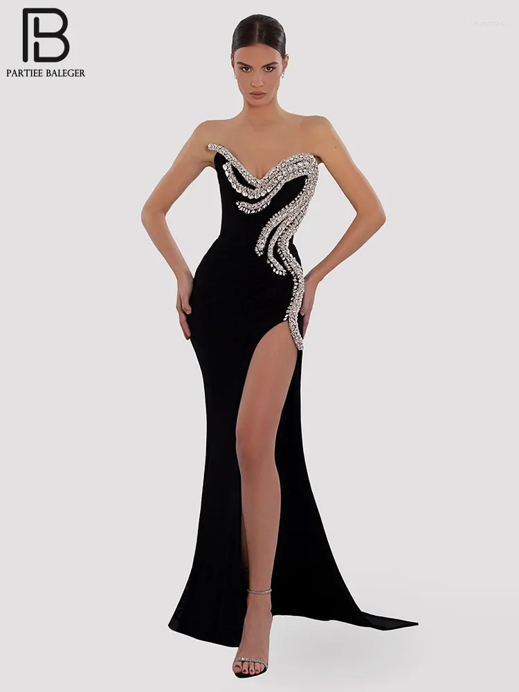 Günlük Elbiseler PB Kadınlar için Partisi Düğün Akşam Siyah Kristal Velvet Festivali Kadın Giyim Bodycon Long Vestidos 2024 Varış