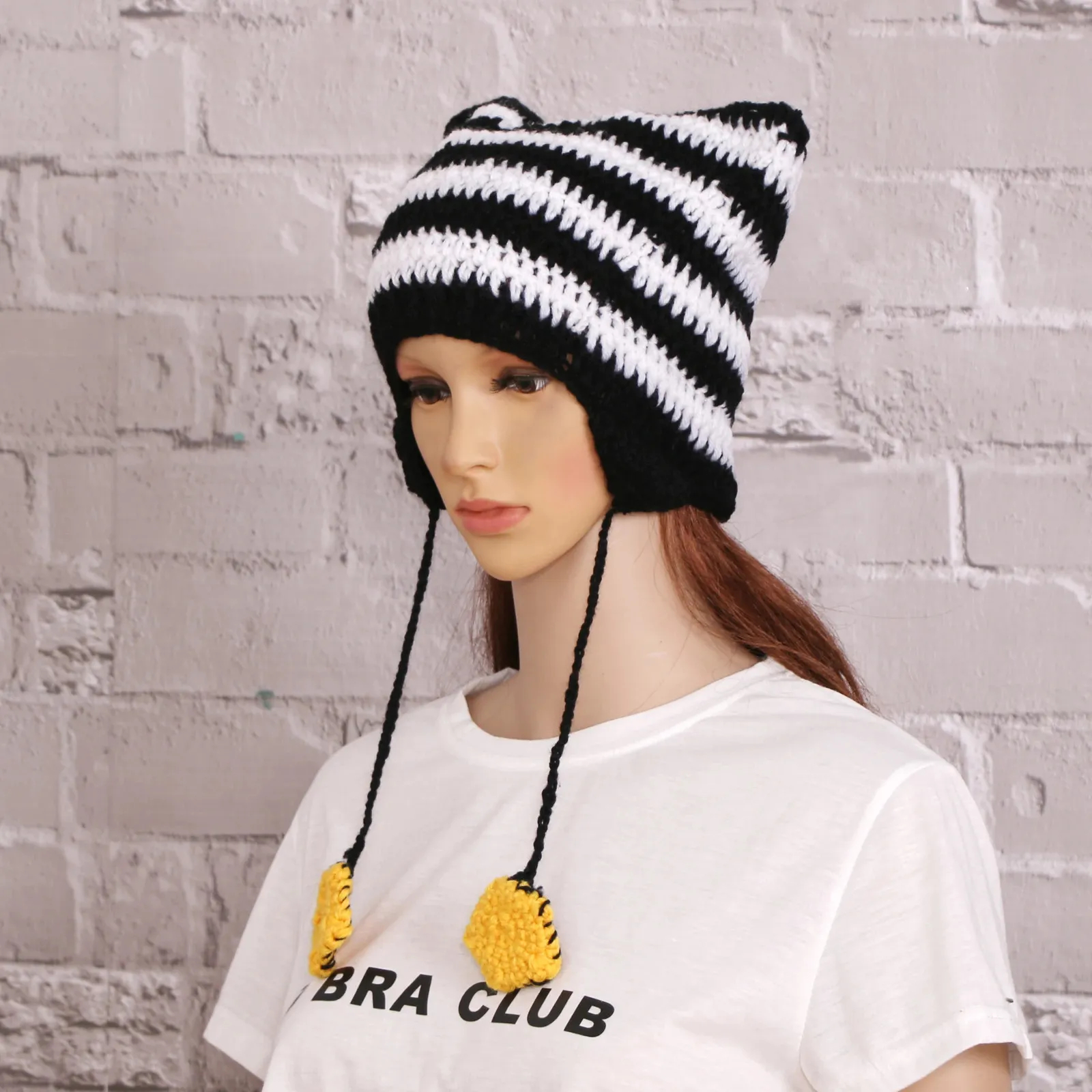 Beanie Long Ear Y2k Cat Ear Hairball Beanies Hat Japanese Punk Little Devil Horns Striped Knitted Ski Wool Cap Warm Girls Hats 240111