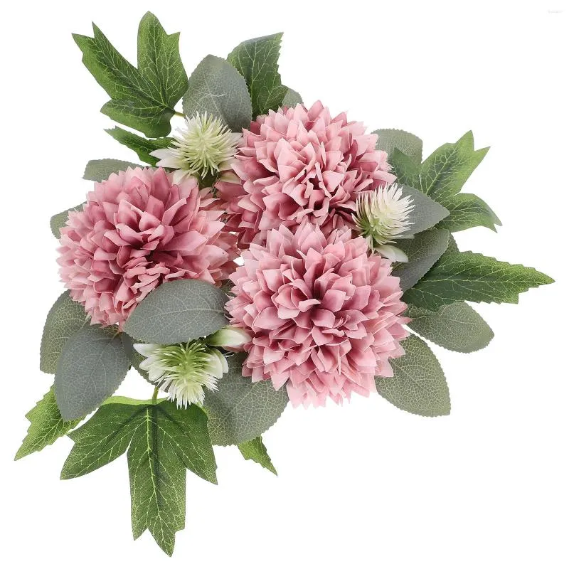 Centrotavola con fiori decorativi, anello di fiori artificiali, ghirlanda di fiori di crisantemo