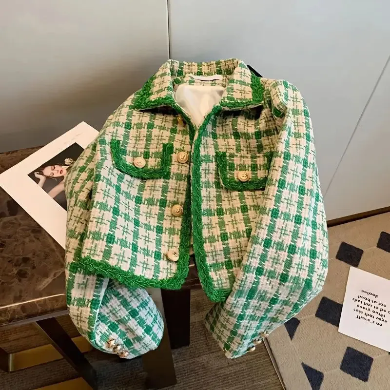 Koreańska tweedowa kurtka vintage zielona odzież wierzchnia sprężyna jesienna damska kadrowana przycięte guziki kołnierzy