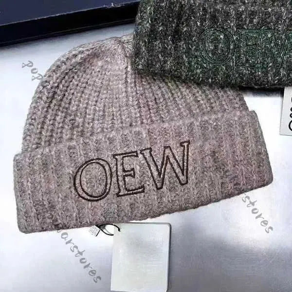 Bonnet Loewee Chapeau De Luxe Designer Bonnet Hiver Hommes Et Femmes Mode Triangle Lettres Conception Tricot Chapeaux Automne Casquette De Laine Géométrique Unisexe Chapeau Chaud 5 FGVJ