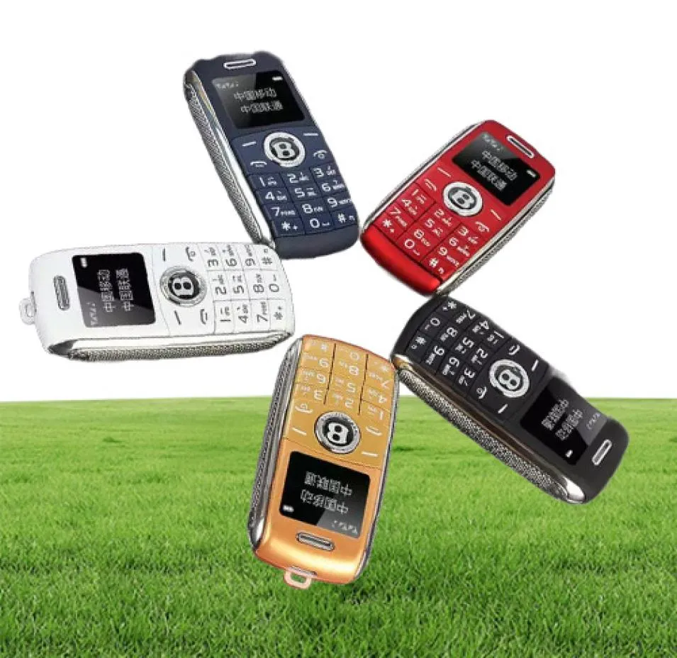 Mini téléphones mobiles débloqués Bluetooth Dialer Celular 066 pouces avec mains petit téléphone MP3 voix magique double Sim plus petit Wirels5339742