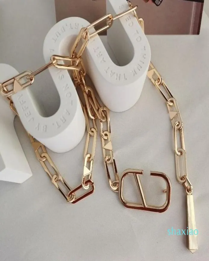 Femmes créateur de mode chaîne ceinture chaînes de taille V lettre accessoires ceintures de luxe femmes rétro métal Bronze ceinture ceinture Habbly9945224