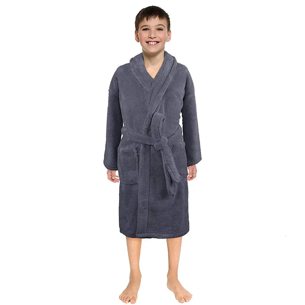 Robes pour enfants en bas âge pour bébés garçons filles peignoirs en flanelle solide serviette de bain chemise de nuit pyjamas vêtements de nuit vêtements pour enfants 3-12 ans 240111