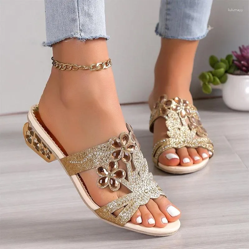 Terlik kristal lüks kadınlar yüksek topuklu elbise ayakkabıları yaz sandaletleri 2024 moda flip flops plaj slaytları femme pompalar zapatos