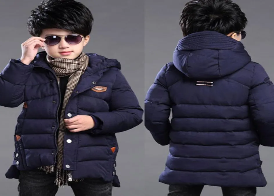 2020 Nya pojkar Vinterkläder 4 Håll varma 5 barn 6 Autumn Winter 9 Coat 8 Middle Aged 10 Year 12 Pile Chother Cotton Jackets LJ9713311