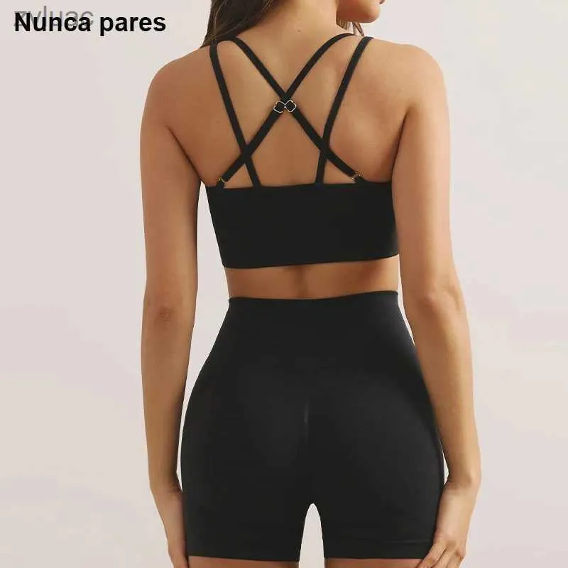 Traje de yoga Chándales para mujer Conjunto de yoga Ropa de entrenamiento Fitness Espalda cruzada Sujetador deportivo Pantalones cortos de cintura alta 2 piezas Traje de gimnasio de alto estiramiento para mujer YQ240115