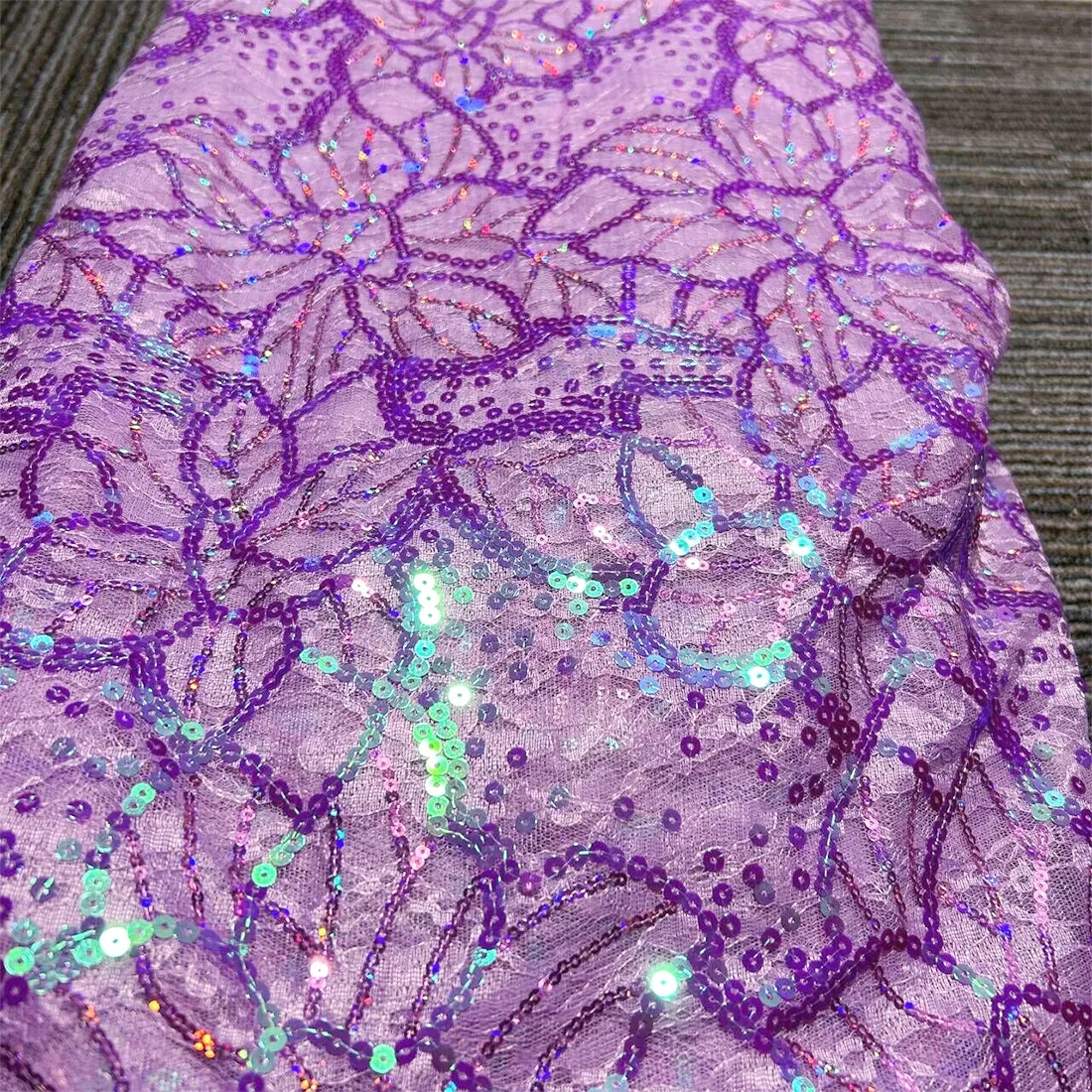 5 meter Ny afrikansk paljett spets tyg 2024 Högkvalitativ spets Swiss Tulle spetsnät Tyg Sequence Purple Nigeria French Lace