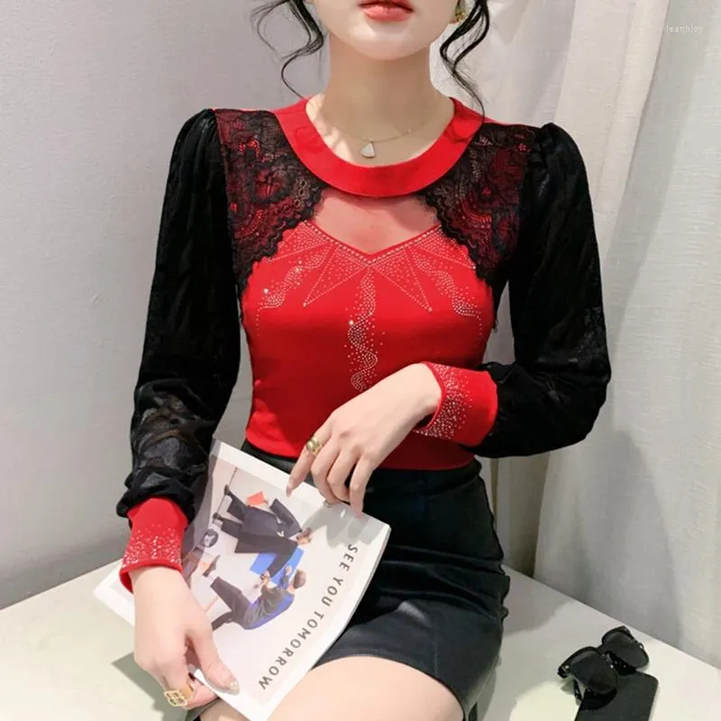 Women's T Shirts 2024 Spring Autumn Long Sleeved Fashion O-Neck Drilling Hollow Out Patchwork Lace Tops Tees