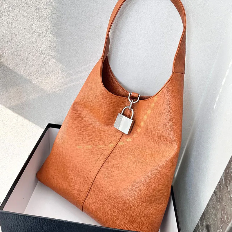 Hand Bag Designer Bag Underarm Shoulder Bag Lock Head Bag Lady Tote Bag High Quality Travel Shopping Bags Solid Color Handbags Purse Removable Strap Totes Black