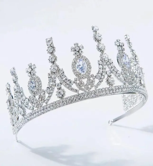 2019 Bling Goedkope Tiara's Kronen Bruiloft Haar Sieraden Kristal Hele Mode Meisjes Avond Prom Party Jurken Accessoires Hoofddeksel5878237