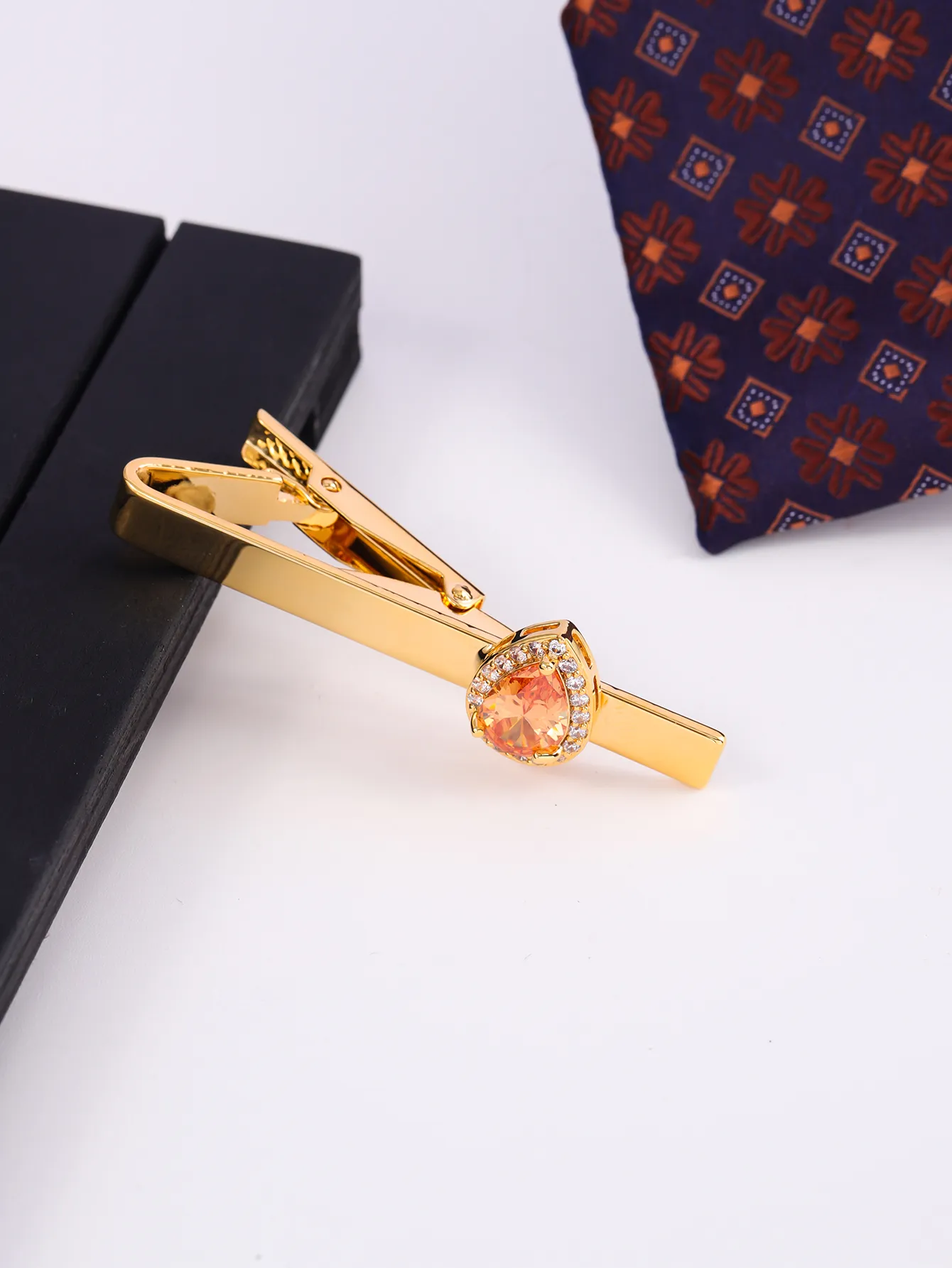 Goldbronze-Krawattenklammer mit eingelegten Champagnertropfen, modische Krawattenklammer aus Zirkon für Herren
