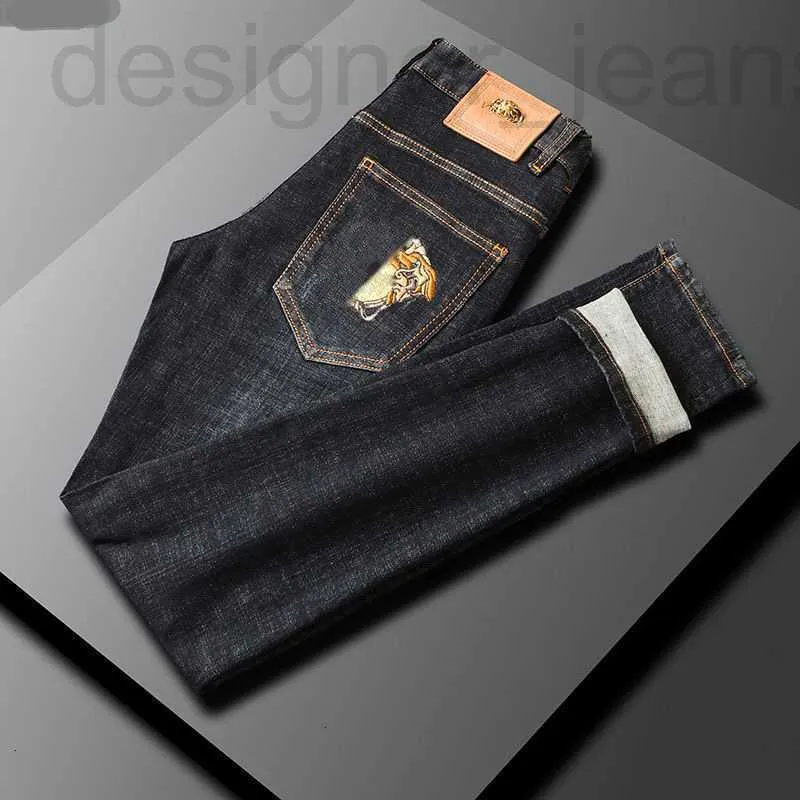 Mäns jeans designer mens lossa jeans kontra designer byxor affärer avslappnad lång medusa guldpläterad knapp man svettbyxor baggy för män hbzw