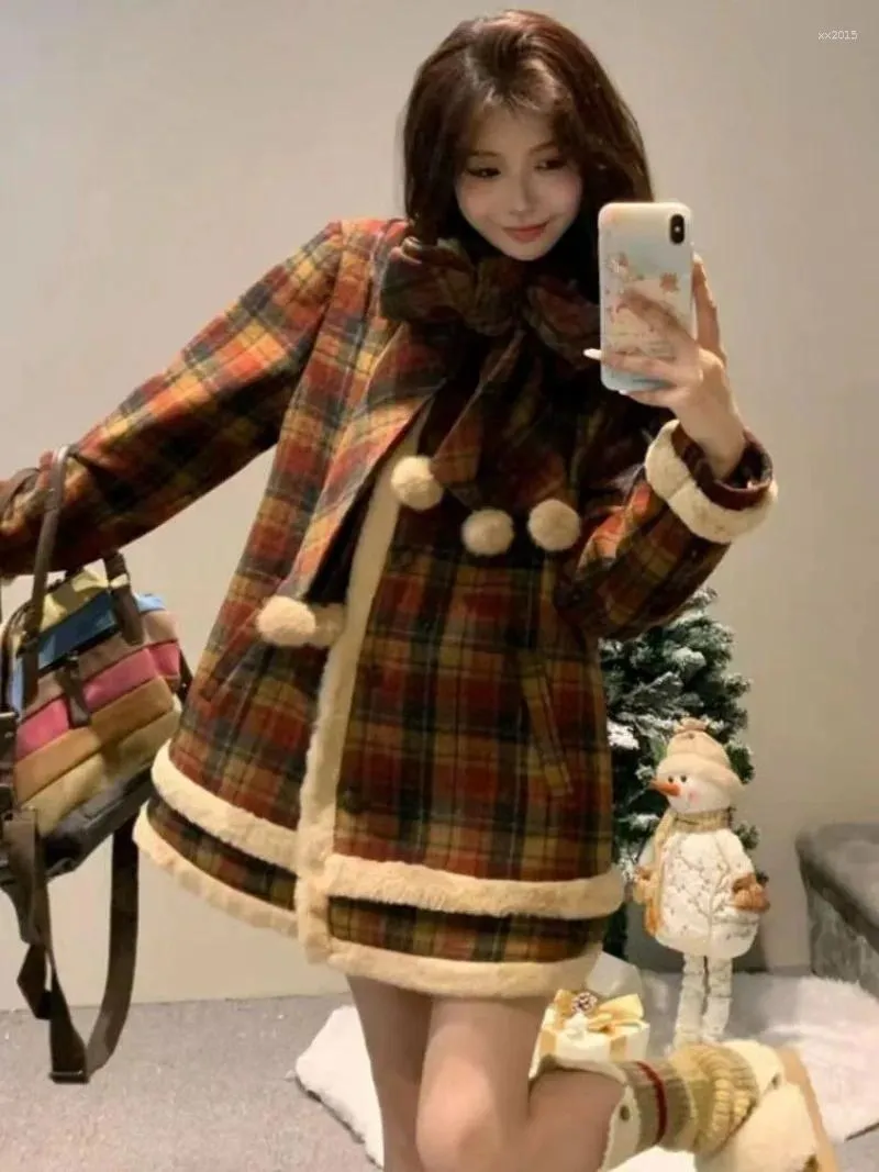 Women's Jackets Sweet Girl Christmas Red Plaid Bow Collar Jacket For Winter Long-sleeved Loose Plush Fashion Female Clothes