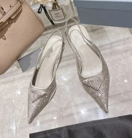 Designerskie kobiety sandały damskie slajdy kryształowe cielę skórzane buty swobodne pikowane buty