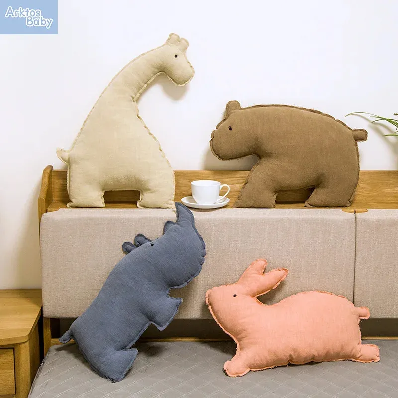 Irregular Shape Animals Kids Cushion Rabbit Throw Cushion Bear Hold Pillow baby nordic room decoration crib bumper with insert 240112