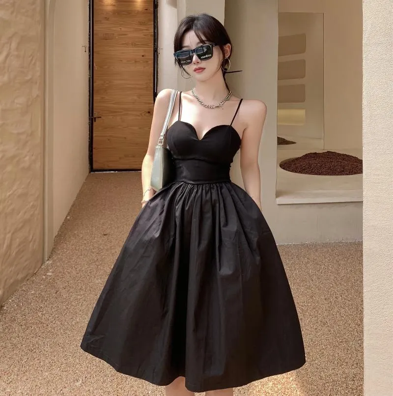 Casual Dresses Women Puffy Suspender Dress 2024 Summer Sexy Babes A-Line Female Fashion Slim Backless Sleeveless