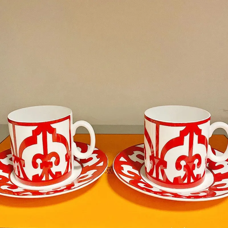 Ensemble de tasses à expresso de styliste, ensemble de soucoupes à café en porcelaine, tasse en céramique, tasse à thé en porcelaine, verres de fête