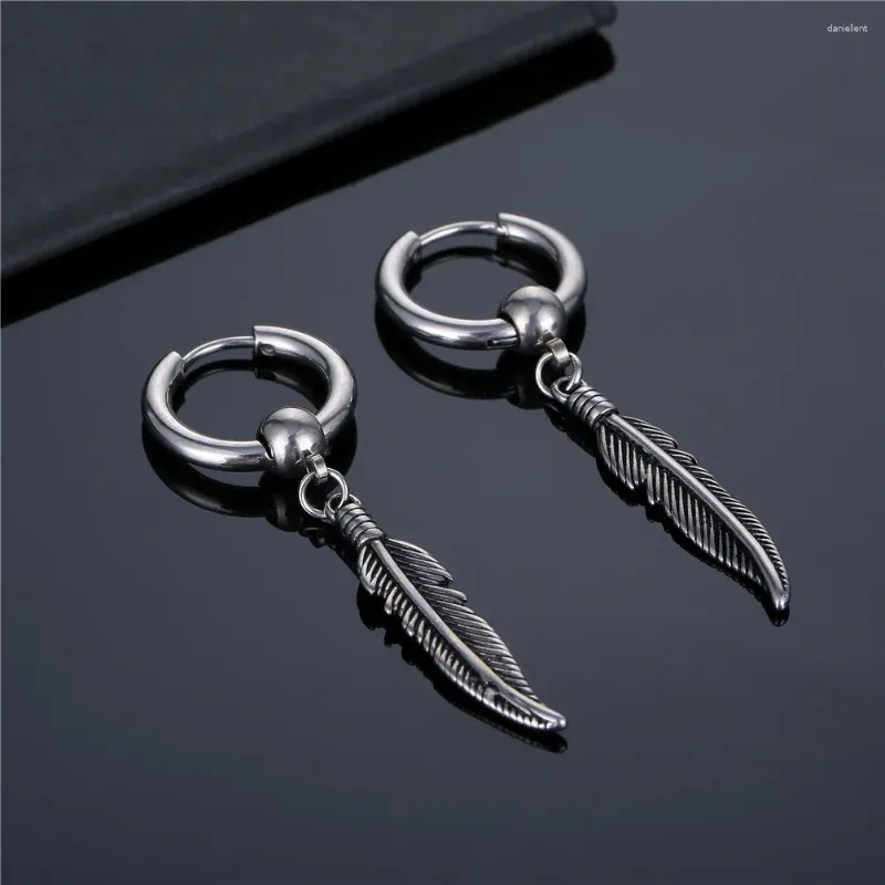 Boucles d'oreilles pendantes en acier titane pour hommes et femmes, haut de gamme, sens rétro, plumes de personnalité, incrustations en acier inoxydable, Style Cool