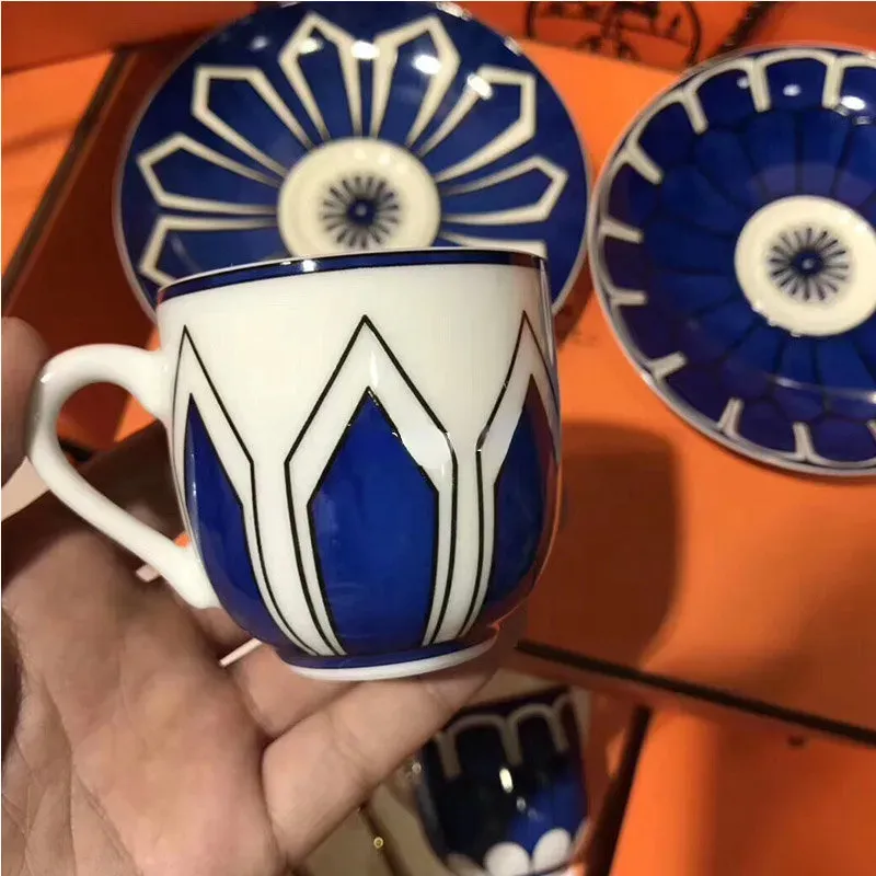 Ensemble de tasses à expresso de styliste, ensemble de soucoupes à café en porcelaine, tasse en céramique, tasse à thé en porcelaine, verres de fête