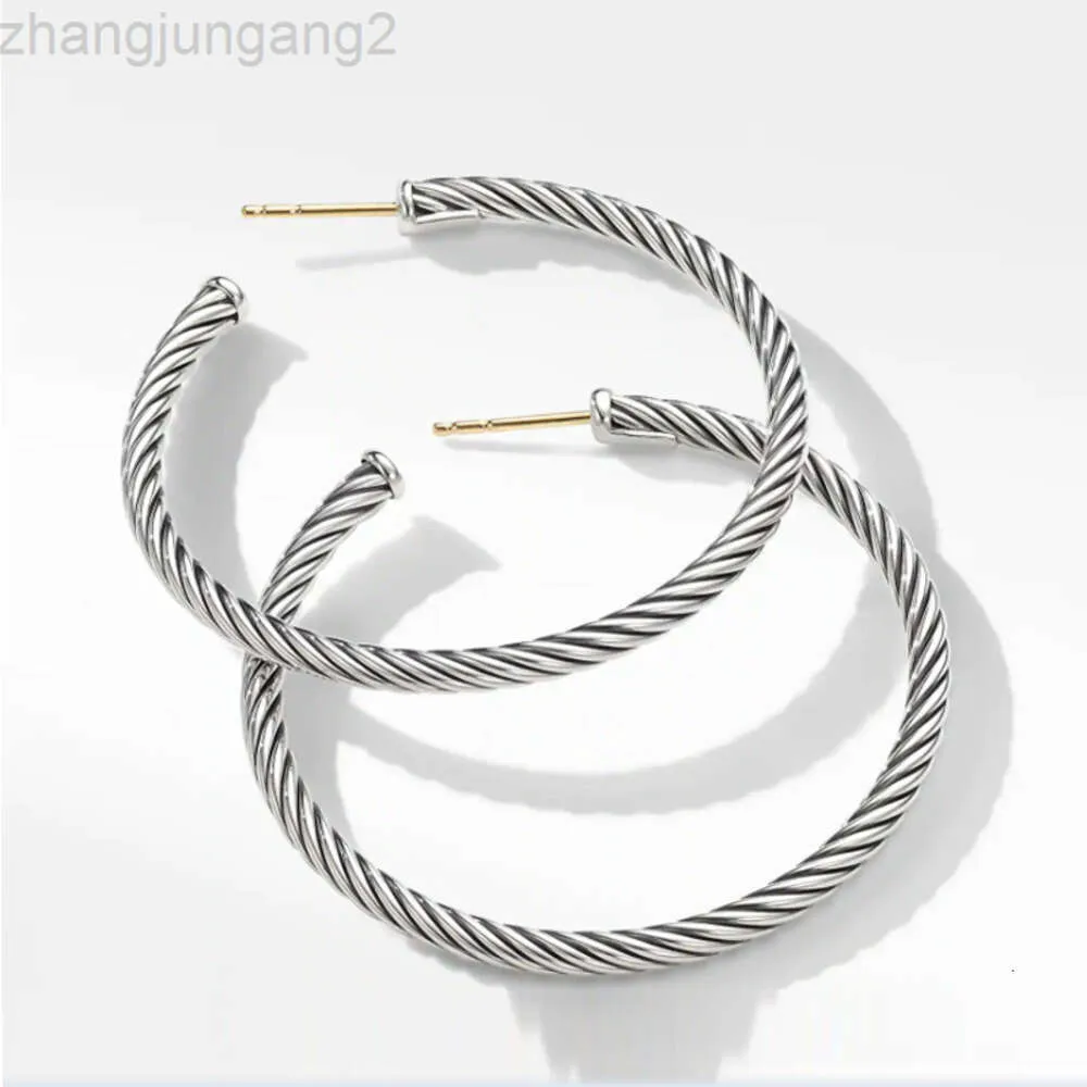 Projektant David Yumans Yurma Biżuteria Bransoletka Dy Średni pierścień kablowy kolczyki są popularne wśród nowych wątków modnych i wszechstronnych David