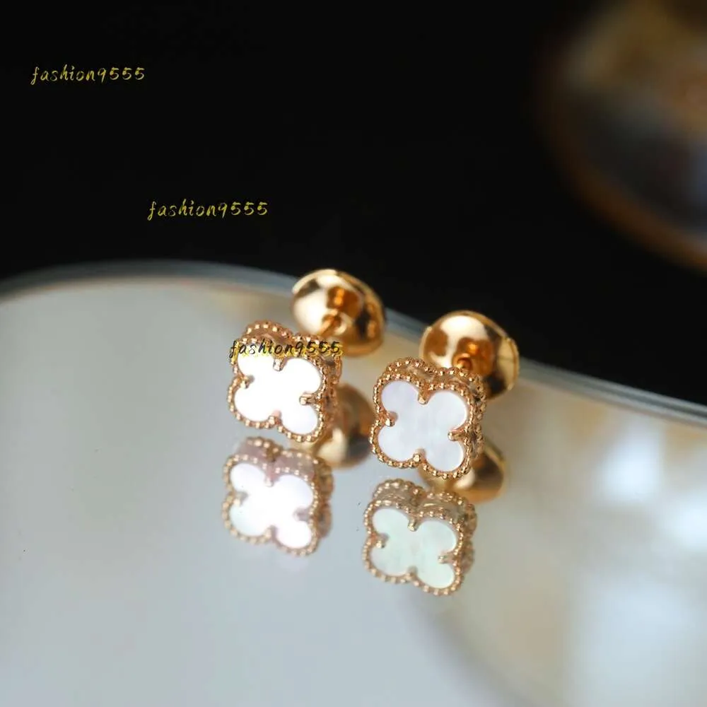 Studdesignerörhängen 2024 Pearl 18k Four-Leaf Clover Earrings For Women Senior Classic Earrings New Clover Earrings Light Luxury Flash Mens örhängen