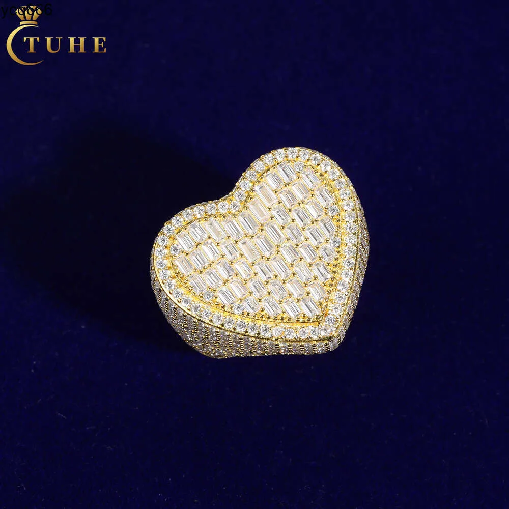 Luxury Hip Hop Jewelry 18K Gold vvs 925 Sterling Silver VVS Baguette Moissanite Diamond Iced Out Heart Ring For Men