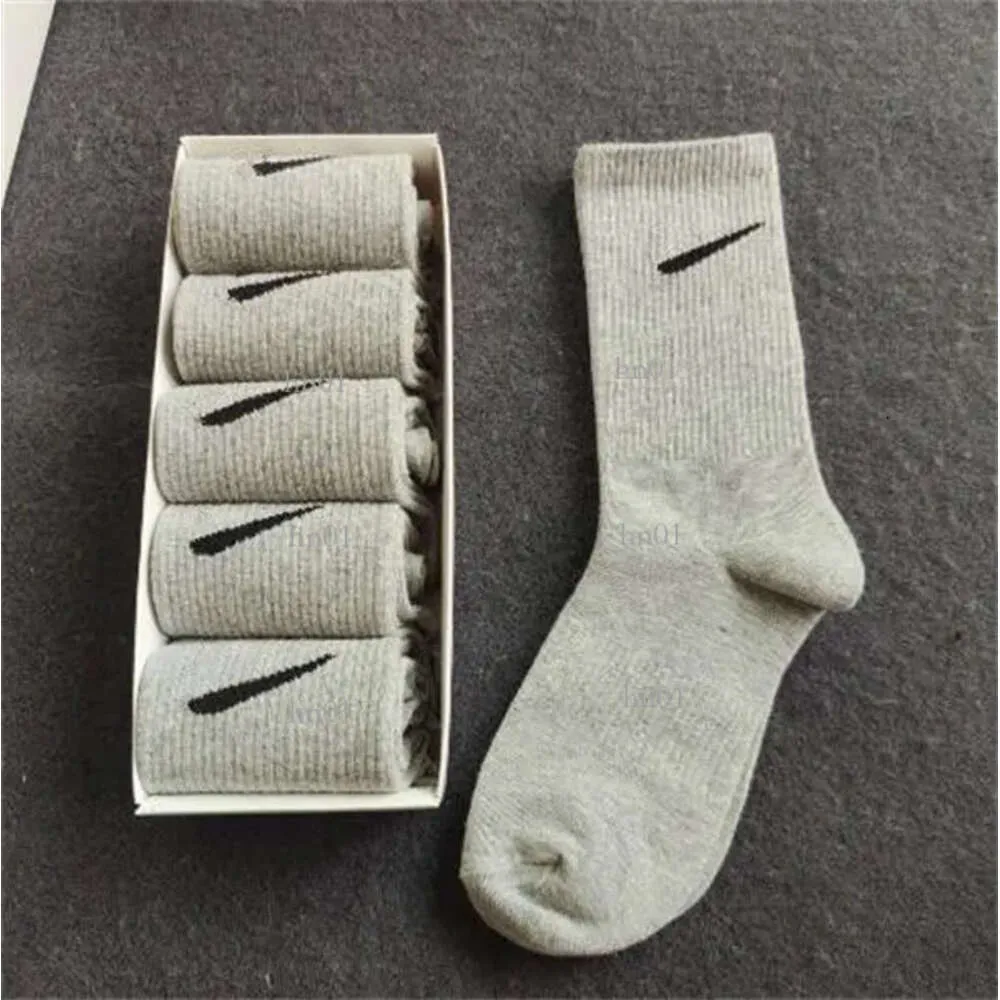 Mens Sock Designer Sport Sock Walktyns Largos Disigner Sock For Woman Pończczenie czyste bawełniane sport