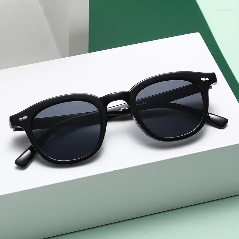 Солнцезащитные очки круглые винтажные женские брендовые дизайнерские солнцезащитные очки женские ретро модные очки с заклепками черное зеркало
