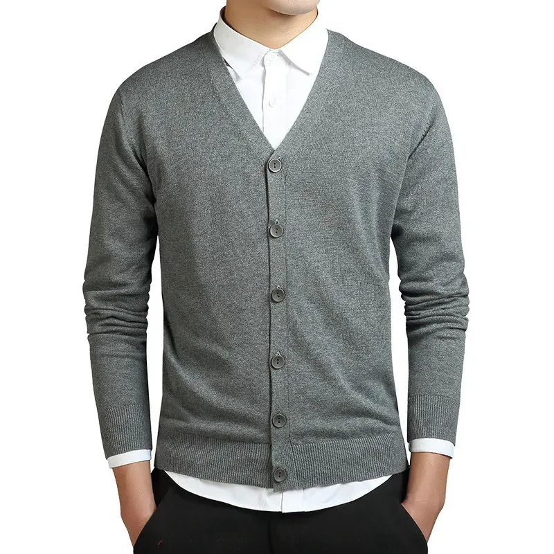 100% bawełniany swetr Men długoterminowe swetry w dół w szyku w stylu luźne solidne przyciski dopasowanie dziania odzież w stylu 240113