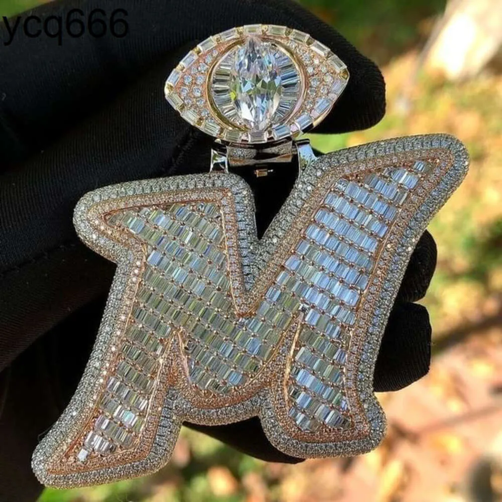 Mode privata anpassade smycken isade ut brev hänge baguette vvs moissanite diamant initial hänge för män