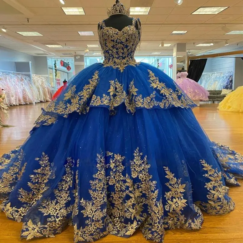 Abiti di lusso Royal Blue Quinceanera Abiti Spaghetti Strap Prom Sweet 16 Abiti Petal Power abiti da 15 anos Ball Gown