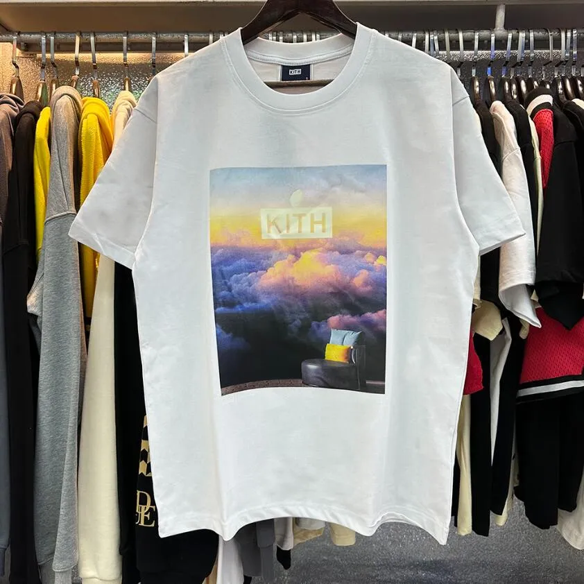 Kith T Shirt Mens Designer T Shirts Cloud Fun Forest Brand Kith Shirts Print Högkvalitativ bomullsöverdimensionerad Kith Kort ärm T-shirt 975