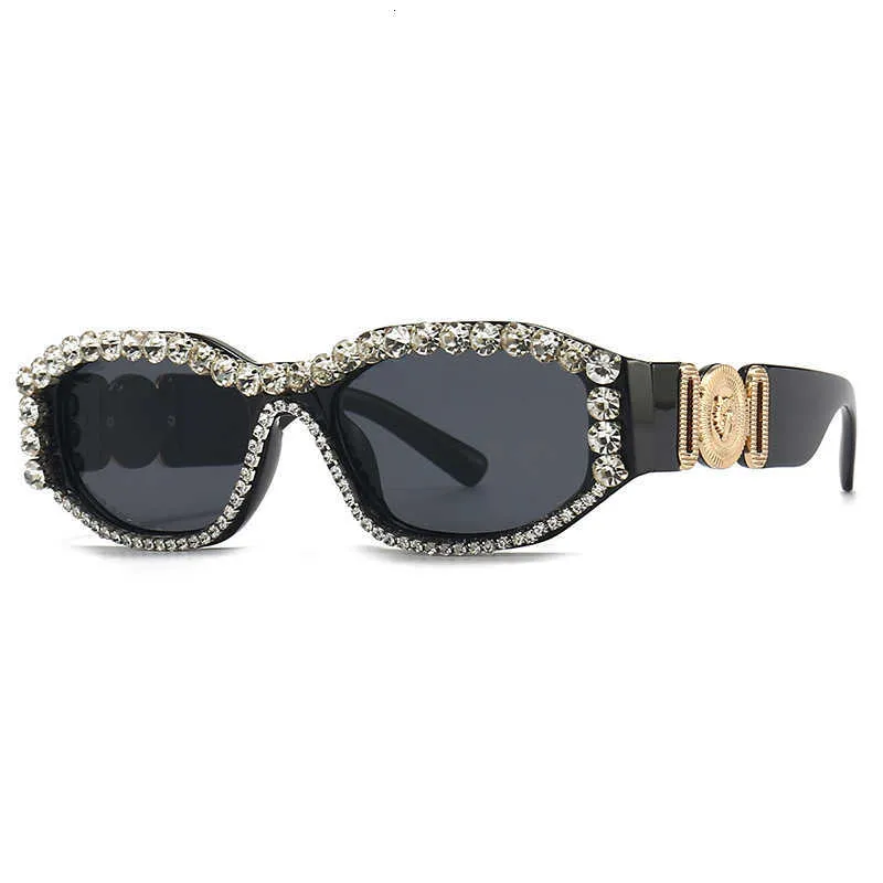 Lunettes de soleil design 76003 Nouvelle mode Diamant Lunettes de soleil pour femmes Beauté Tête Hip Hop Lunettes de soleil EGQ8