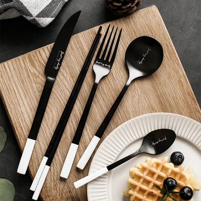 Nordic yemek takımı yemek masası seti paslanmaz çelik çatal bıçak takımı çatal kaşık bıçak yemek çubukları dikişli renk mutfak sofra takımı 240113