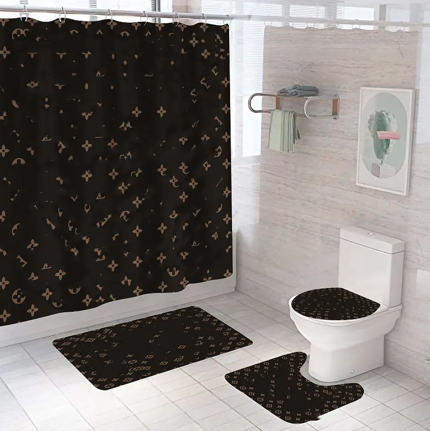 Einfache Vorhänge Designer Brief Drucken Bad Zubehör Klassische Wasserdichte Badezimmer Supplie Mode Toilette Drei Stück Sets