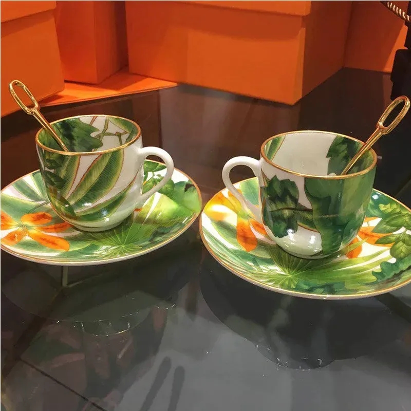 Ensemble de tasses à expresso de styliste, ensemble de soucoupes à café en porcelaine, tasse en céramique, tasse à thé en porcelaine, verres de fête