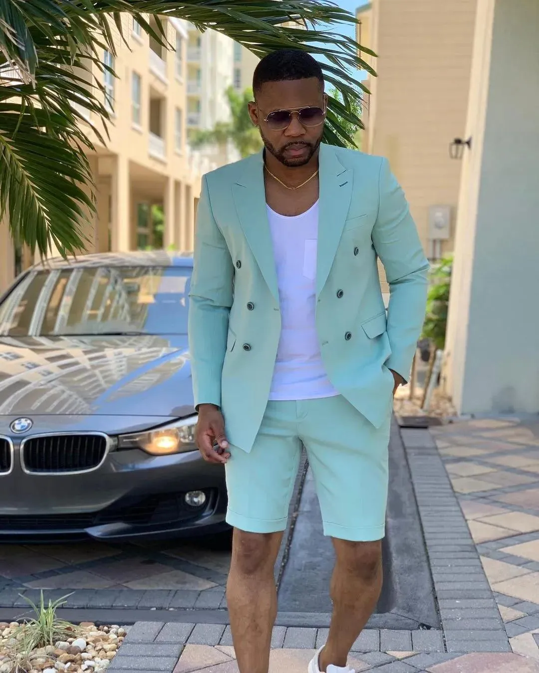 Tuxedos 2022 مصممة مصنوعة Mint Mint Green Double Breadged Mens بدلات قصيرة سراويل صيف شاطئ العريس تراتس الدعاوى الزفاف غير الرسمي الزفاف