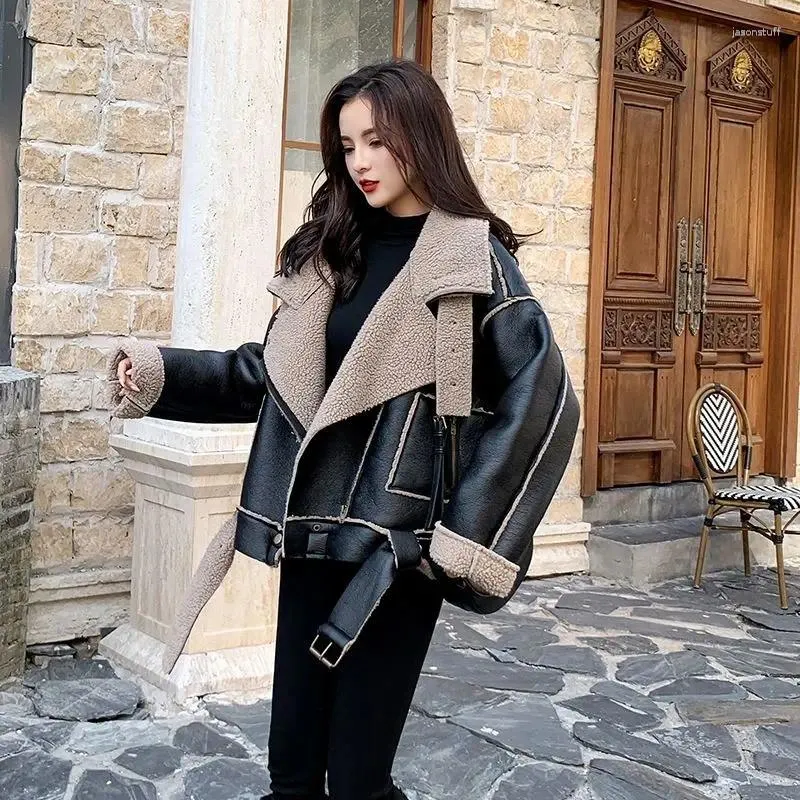 Kurtki damskie 2024 Winter Sherling Coats for Women Pu skóra Lambwools Motorcycle Girls Loose Lady's