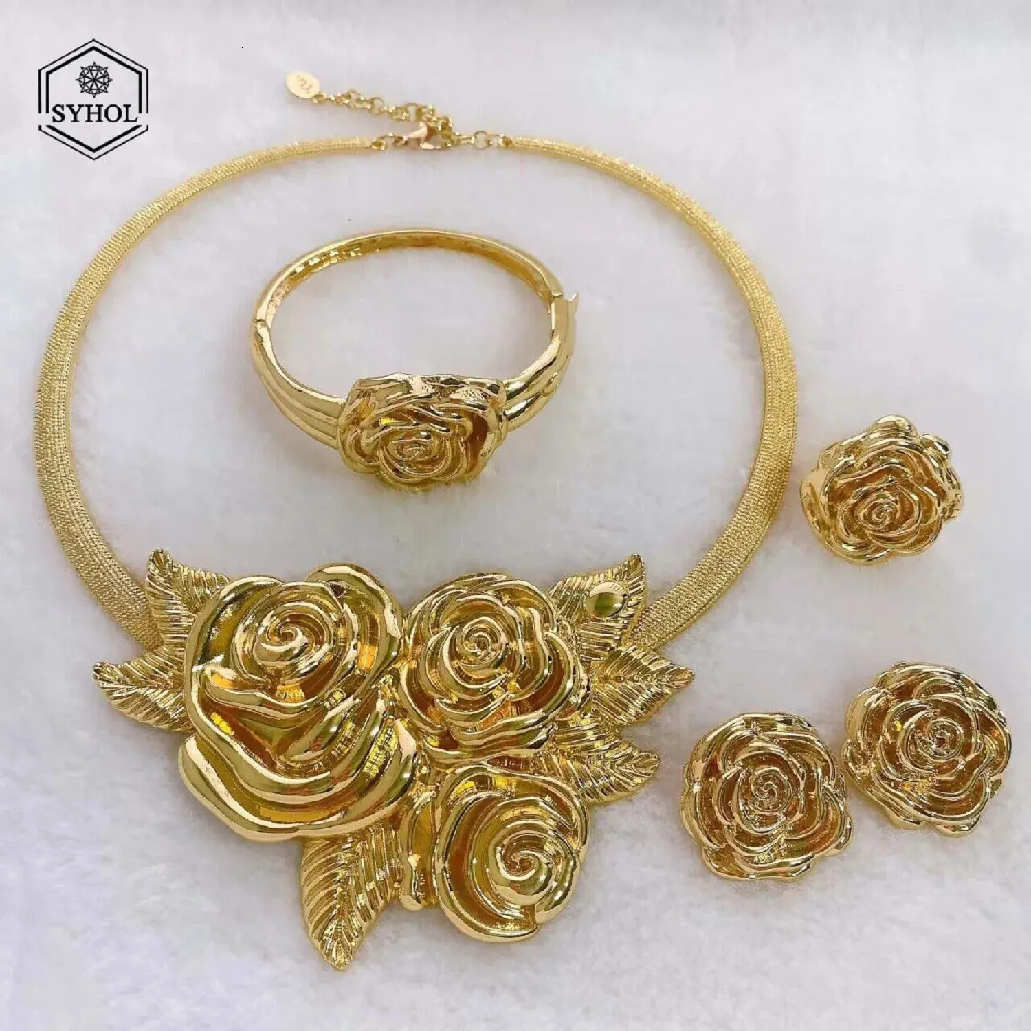 Set di gioielli italiani per donne che placcano oro reale Collana di moda Orecchini Matrimonio di lusso Regalo di San Valentino 240112