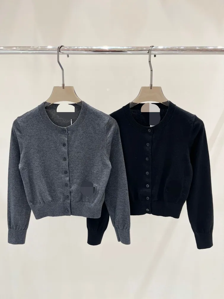 100082 2024, весна-лето, брендовый свитер в том же стиле, черный, серый, с длинным рукавом, одежда с круглым вырезом, женская одежда высокого качества Qian