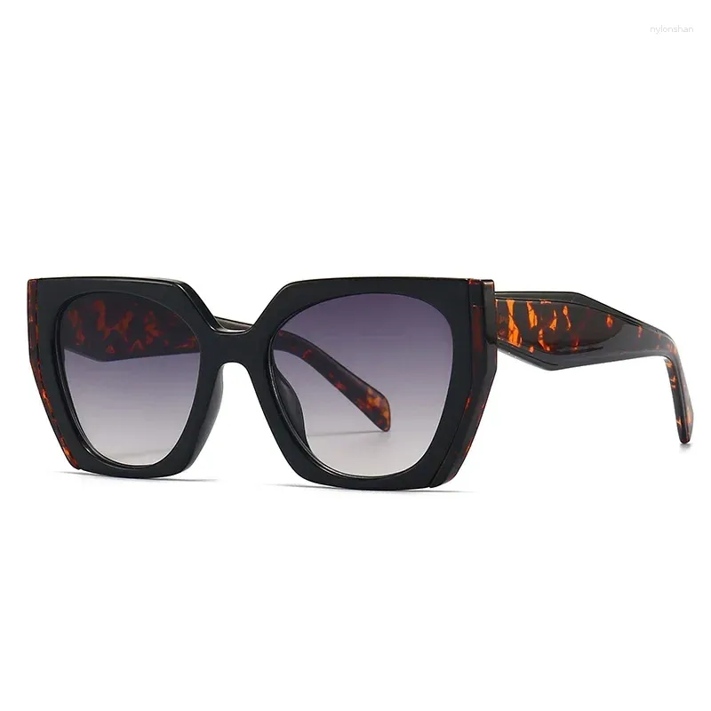 Lunettes de soleil de marque de mode Designer carré irrégulier pour femmes hommes rétro moderne œil de chat dames lunettes de soleil Ins tendances nuances