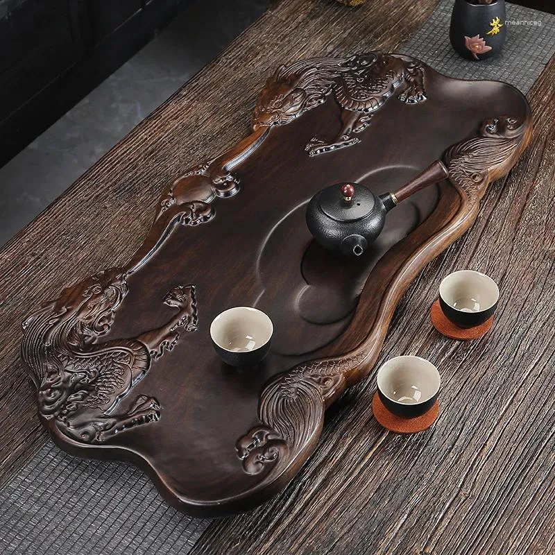 Set di stoviglie cinesi per tè in legno massello, vassoio intagliato creativo, set semplice, tavolo retrò, design con drenaggio liscio